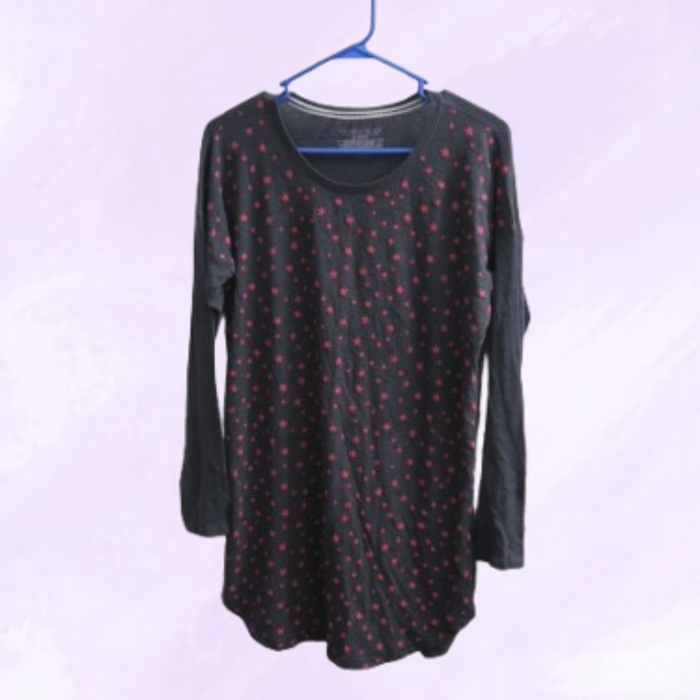 Victoria's Secret all over stars nightie sleep gown in gray and pink size XS.